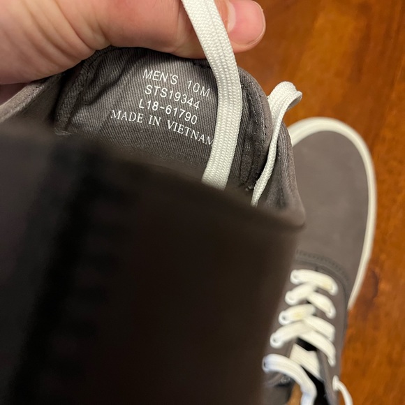 SPERRY suede sneaker, grey, mens size 10 - Picture 3 of 6